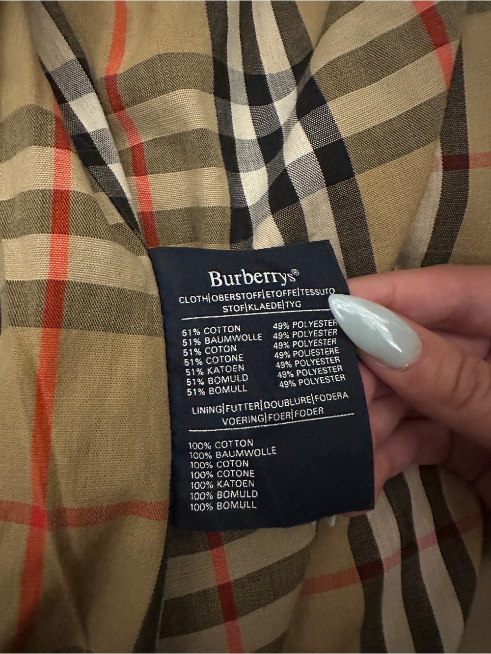 Burberry Womebs Classic Khaki Trench Coat - Picture 6 of 10